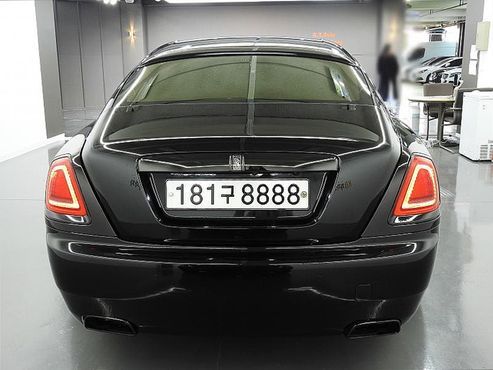 Rolls-Royce Wraith 6.6 Black Badge — пробег 36 292 км — фото 4 из 5