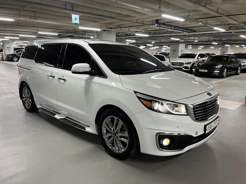Kia Carnival 9-seater Prestige — пробег 183 118 км — фото 2 из 5