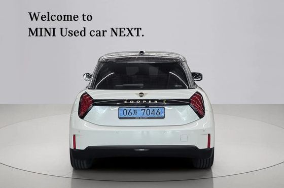 Mini Cooper SE Favoured — пробег 21 810 км — фото 4 из 5