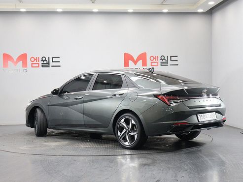 Hyundai AVANTE 1.6 Inspiration — пробег 83 000 км — фото 4 из 5