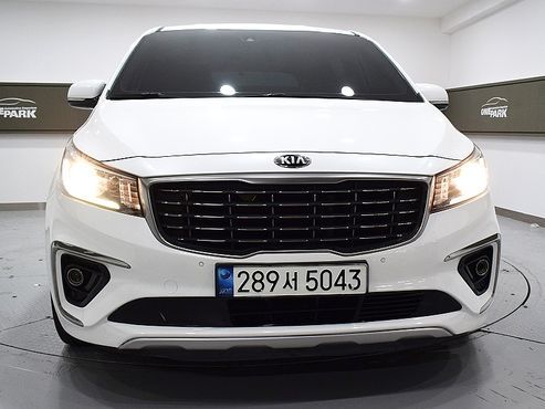 Kia Carnival 9-Seater Prstige — пробег 240 651 км — фото 3 из 5