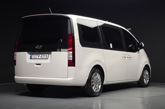 Hyundai Staria Tourer 11-Seater Modern — пробег 73 321 км — фото 2 из 5