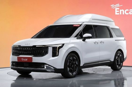 Kia Carnival Diesel 9-Seater Signature — пробег 70 234 км — фото 1 из 5