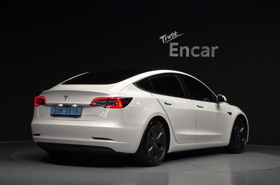 Tesla Model 3 Standard Range Plue RWD — пробег 76 167 км — фото 2 из 5