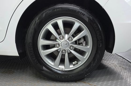 Hyundai AVANTE 1.6 Smart — пробег 135 698 км — фото 5 из 5