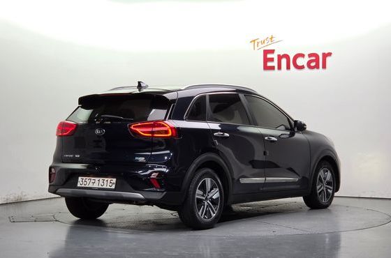 Kia Niro 1.6 HEV Prestige — пробег 114 801 км — фото 2 из 5