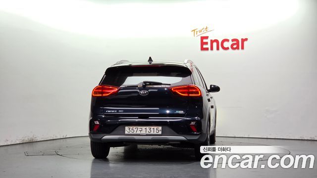 Kia Niro 1.6 HEV Prestige — пробег 114 801 км — фото 4 из 5