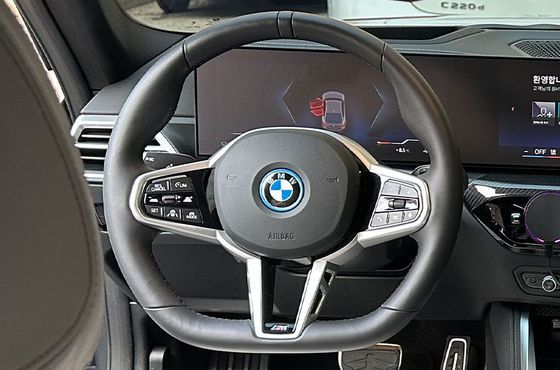 BMW i4 eDrive40 M Sports Pro — пробег 24 069 км — фото 3 из 5