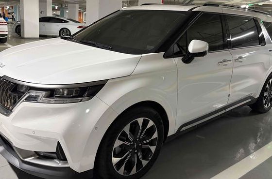 Kia Carnival Diesel 9-Seater Signature — пробег 59 500 км — фото 1 из 5