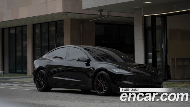Tesla Model 3 Performance AWD — пробег 17 000 км — фото 1 из 5
