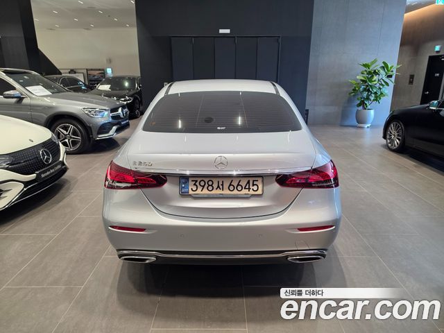 Mercedes-Benz E-Class из Кореи Encar