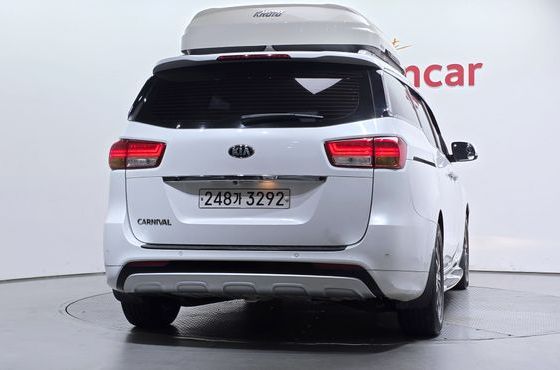 Kia Carnival 9-seater Luxury — пробег 204 969 км — фото 4 из 5