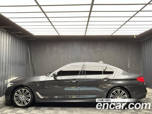 BMW 5-Series 530i M Sport Package Plus — пробег 86 589 км — фото 3 из 5