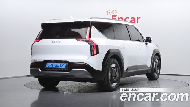Kia EV9 из Кореи Encar