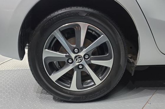 Toyota Prius 1.5 — пробег 92 700 км — фото 5 из 5