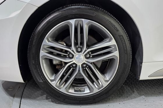 Hyundai Grandeur 2.2 Diesel Premium Special — пробег 184 936 км — фото 5 из 5