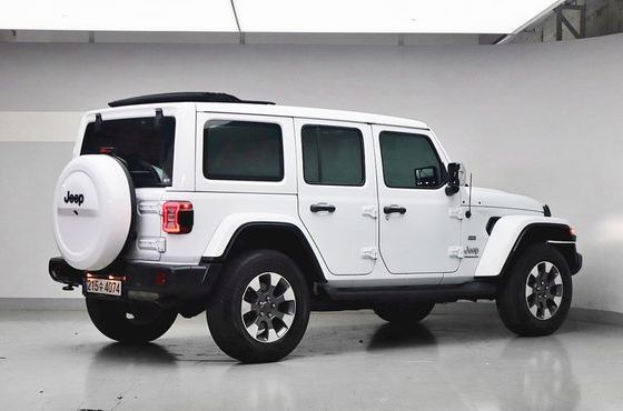 Jeep Wrangler 2.0 Overland Power Top 4Door — пробег 38 370 км — фото 2 из 5