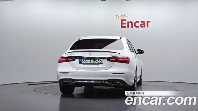 Mercedes-Benz E-Class из Кореи Encar