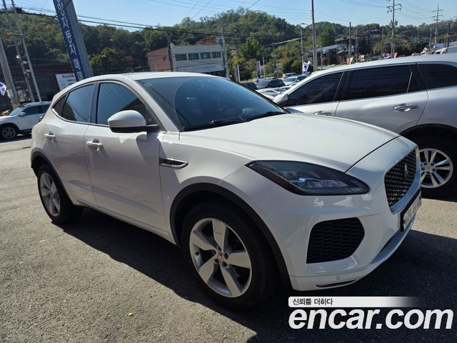 Jaguar E-PACE R250 R-Dynamic SE — пробег 131 125 км — фото 3 из 5