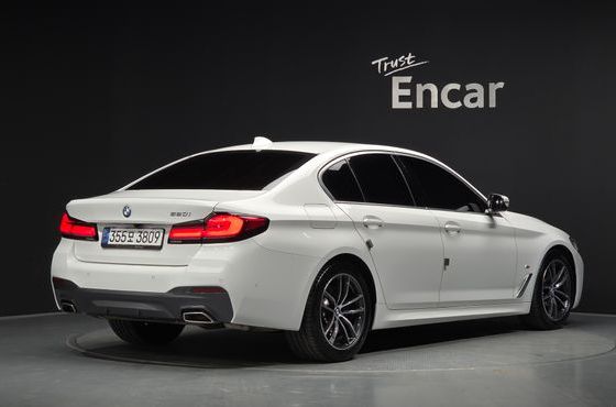 BMW 5-Series 520i M Sport — пробег 50 861 км — фото 2 из 5