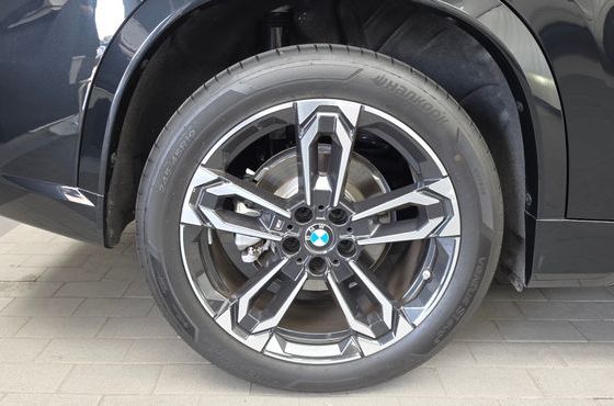 BMW X1 xDrive 20i M Sport — пробег 5 341 км — фото 5 из 5