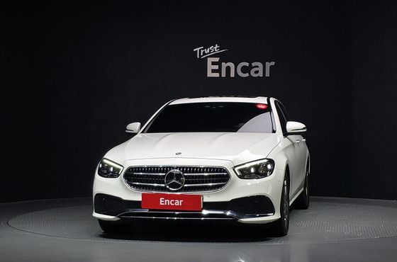 Mercedes-Benz E-Class E350 4MATIC Avantgarde — пробег 20 855 км — фото 3 из 5