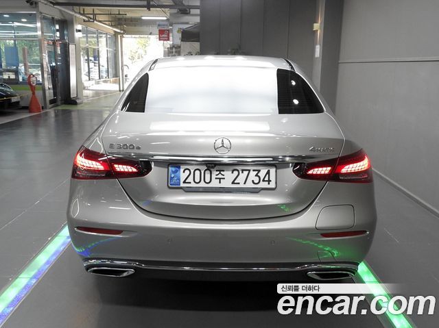 Mercedes-Benz E-Class E300e 4MATIC Exclusive — пробег 82 202 км — фото 4 из 5