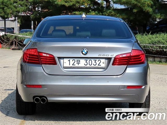BMW 5-Series 520d — пробег 123 000 км — фото 4 из 5