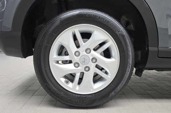Hyundai Venue 1,6 Premium — пробег 8 388 км — фото 5 из 5