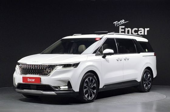 Kia Carnival Diesel 9-Seater Signature — пробег 56 791 км — фото 1 из 5