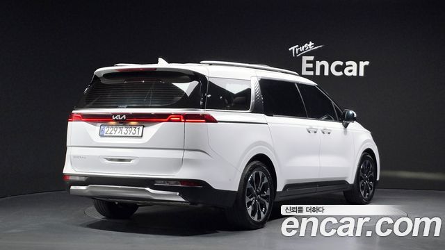 Kia Carnival Diesel 9-Seater Signature — пробег 56 791 км — фото 2 из 5