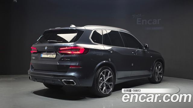 BMW X5 xDrive 30d M Sport — пробег 109 705 км — фото 2 из 5