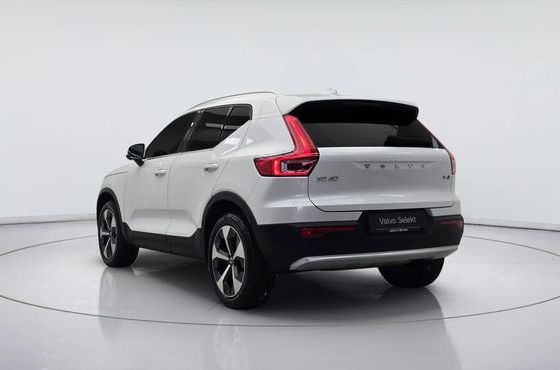 Volvo XC40 B4 Ultra Bright — пробег 5 622 км — фото 3 из 5