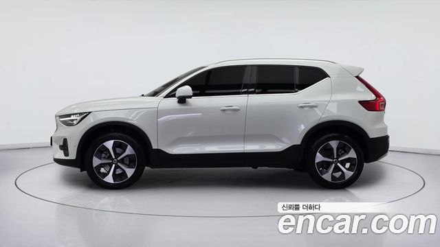 Volvo XC40 B4 Ultra Bright — пробег 5 622 км — фото 5 из 5
