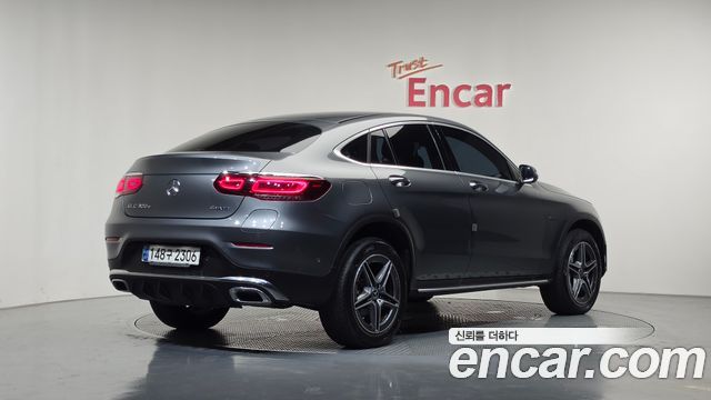 Mercedes-Benz GLC-Class GLC300e 4MATIC Coupe — пробег 89 983 км — фото 2 из 5