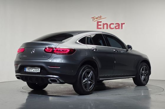 Mercedes-Benz GLC-Class GLC300e 4MATIC Coupe — пробег 89 983 км — фото 2 из 5