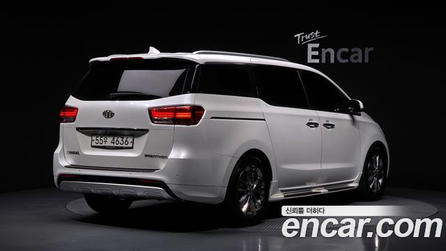 Kia Carnival из Кореи Encar