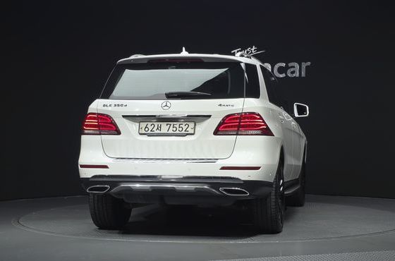 Mercedes-Benz GLE-Class GLE350 d 4MATIC — пробег 186 646 км — фото 4 из 5