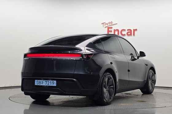 Tesla Model Y RWD — пробег 19 180 км — фото 2 из 5
