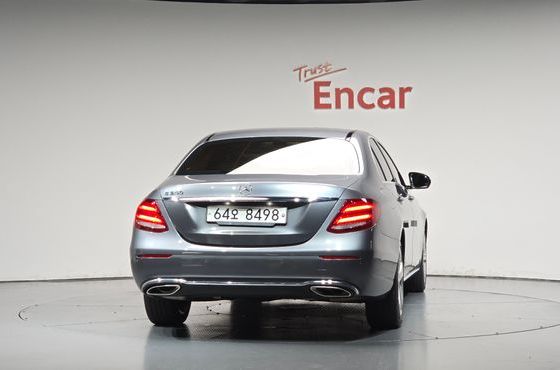 Mercedes-Benz E-Class E200 Avantgarde — пробег 114 358 км — фото 4 из 5