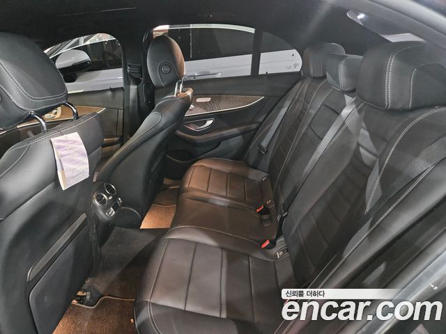 Mercedes-Benz E-Class E300e 4MATIC Exclusive — пробег 76 750 км — фото 4 из 5