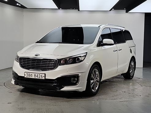 Kia Carnival 9-seater Noblesse — пробег 213 393 км — фото 1 из 5