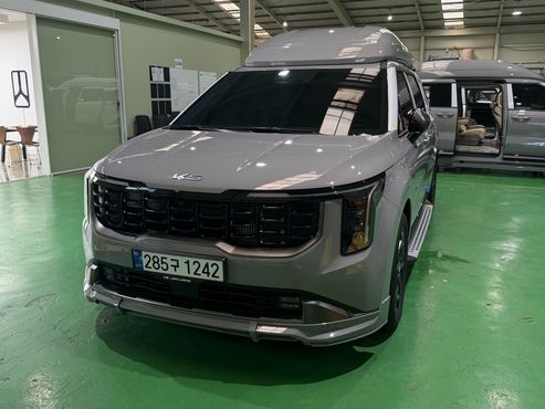 Kia Carnival HEV 9-Seater Hi-Limousine (Special vehicle) — пробег 590 км — фото 2 из 5