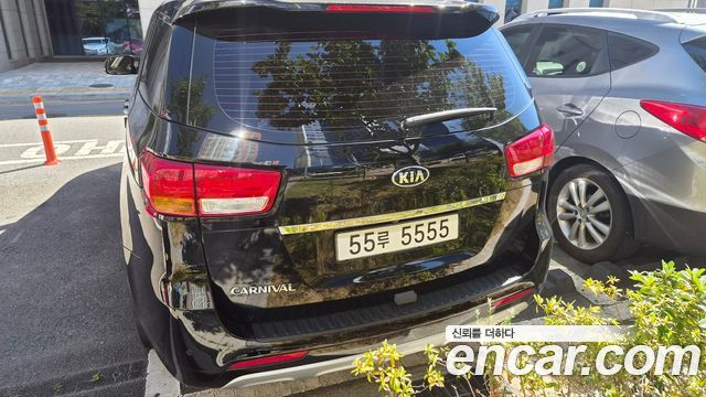 Kia Carnival 9-seater Noblesse — пробег 225 904 км — фото 4 из 5