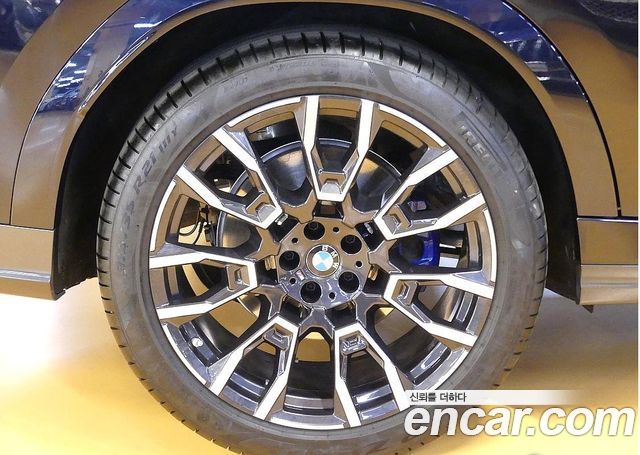 BMW X6 xDrive40i M Sport — пробег 13 000 км — фото 5 из 5