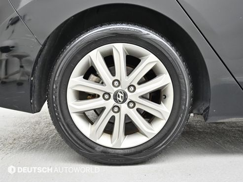 Hyundai AVANTE 1.6 VGT Premium Standard — пробег 221 061 км — фото 5 из 5