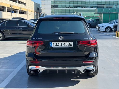 Mercedes-Benz GLB-Class GLB250 4MATIC — пробег 66 200 км — фото 2 из 5