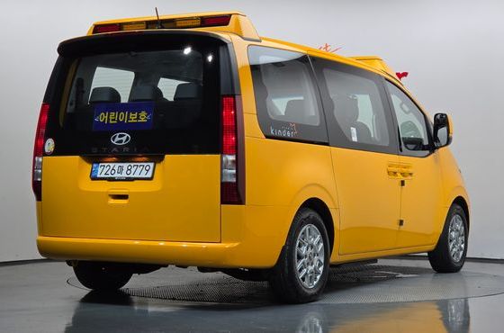 Hyundai Staria L3.5 Kinder Safety Car 11-Seater — пробег 40 673 км — фото 2 из 5