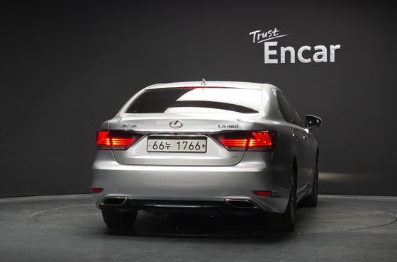 Lexus LS AWD XF40 — пробег 85 996 км — фото 4 из 5