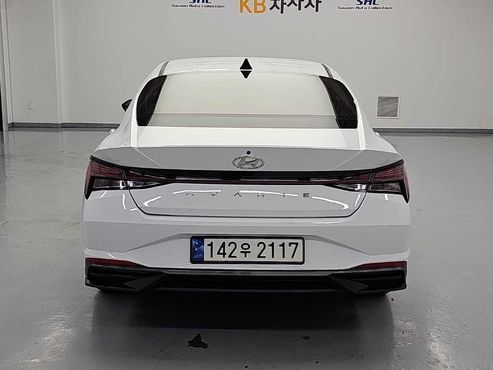 Hyundai AVANTE 1.6 Inspiration — пробег 89 938 км — фото 3 из 5